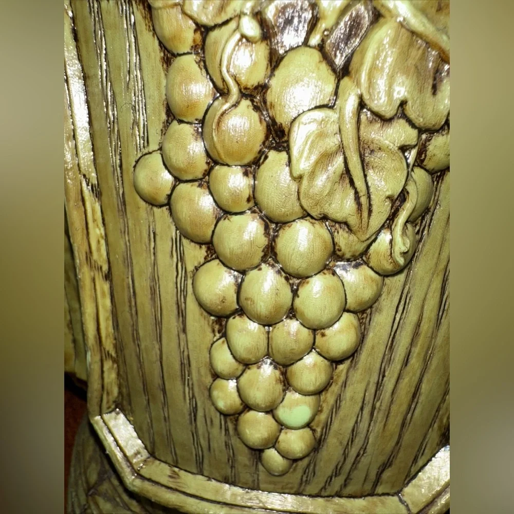 Vintage Mid Century Plastic Faux Wood Grain Cocktail Ice Bucket‎ Green Grapes
